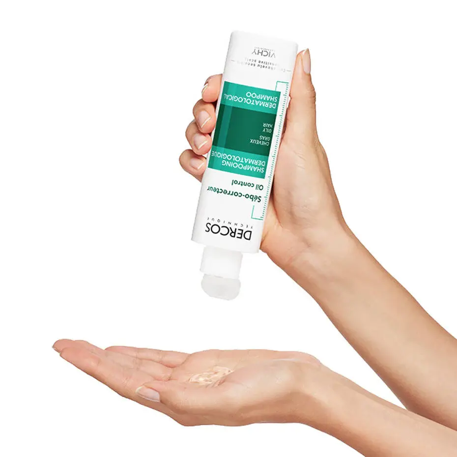 Vichy-Shampoo-Dercos-Technique-Oil-Control-Shampoo-000-3337871311346-InHand2_2048x.webp
