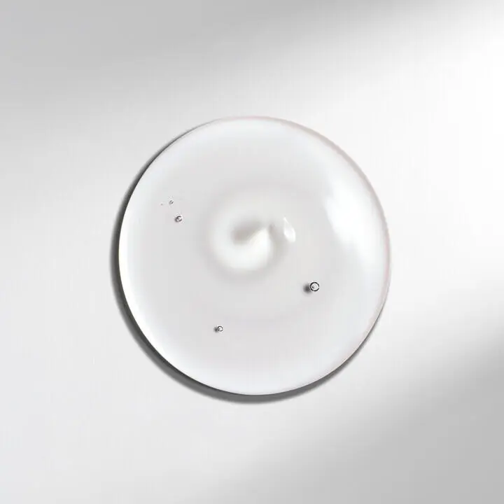 ultimate-smooth-shampoo-slider-image-2_d.webp